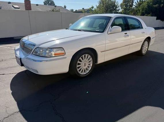 LINCOLN TOWN CAR 2005 1LNHM81W35Y603683 image LINCOLN TOWN CAR 2005 1LNHM81W35Y603683 image